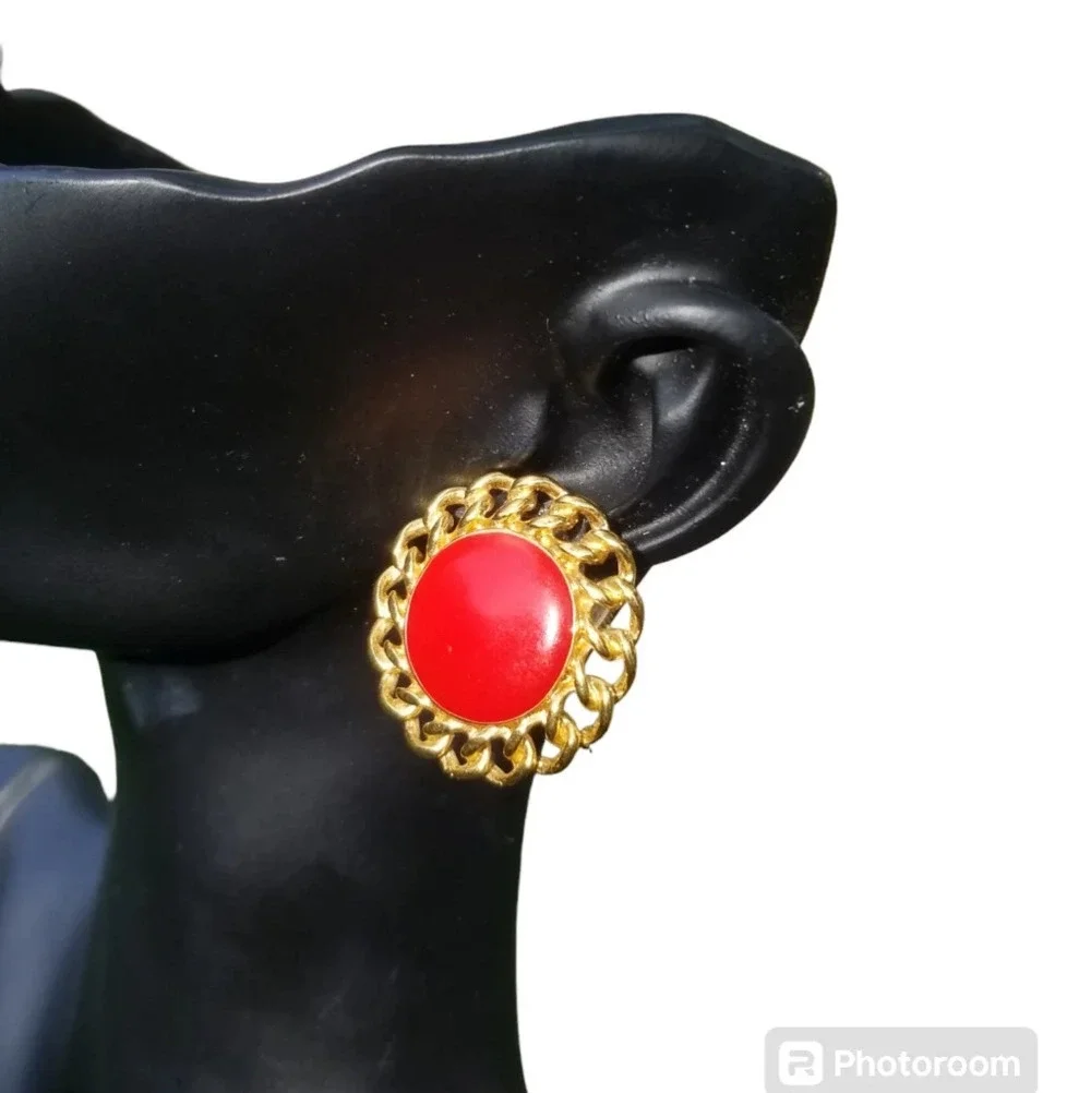 VINTAGE NAPIER LARGE ROUND GOLDTONED  & RED ENAMEL STATEMENT CLIP ON EARRINGS